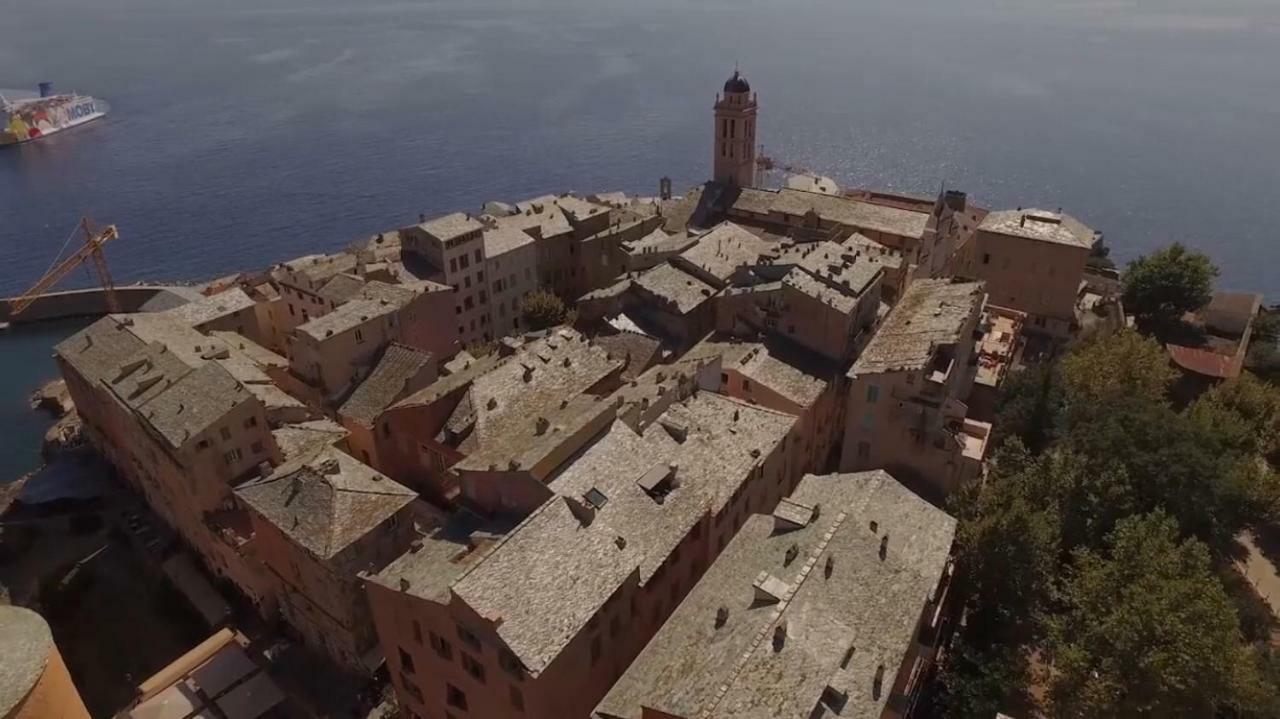 דירות בסטיה La Casa Di Sbiri Au Coeur De La Citadelle מראה חיצוני תמונה